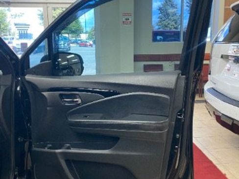Used 2020 Honda Passport Touring image 10