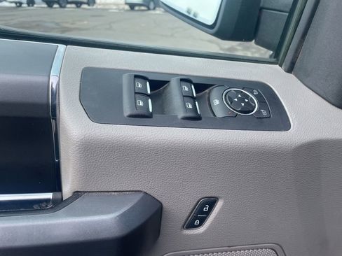 Used 2016 Ford F150 XLT w/ Equipment Group 302A Luxury image 14