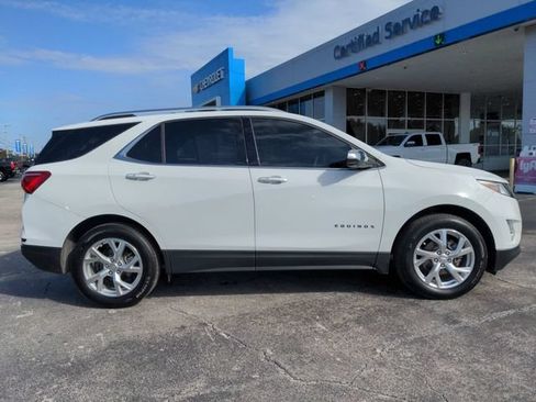 Used 2019 Chevrolet Equinox Premier FWD image 3