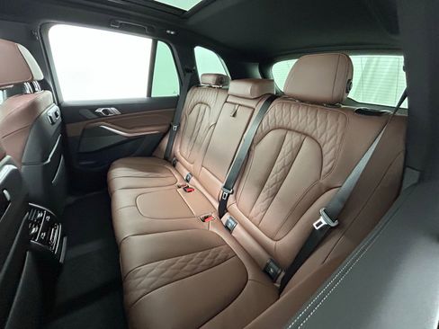 Used 2026 BMW X5 xDrive50e w/ M Sport Package image 33