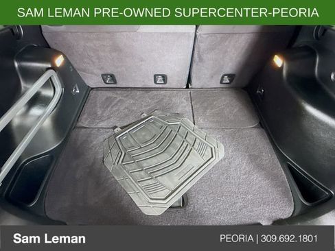 Used 2018 Jeep Cherokee Latitude w/ Cold Weather Group image 23