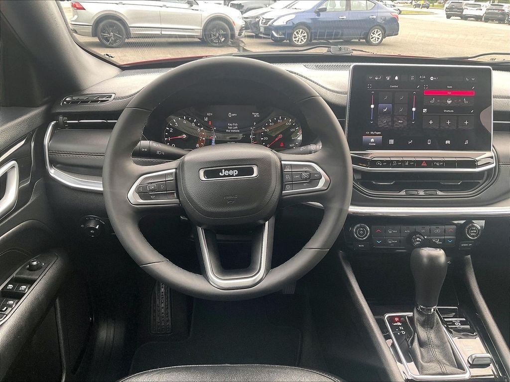 Used 2023 Jeep Compass Limited AWD/4WD image 17