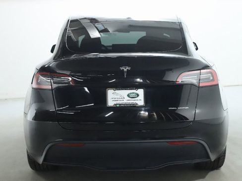 Used 2021 Tesla Model Y Long Range image 7