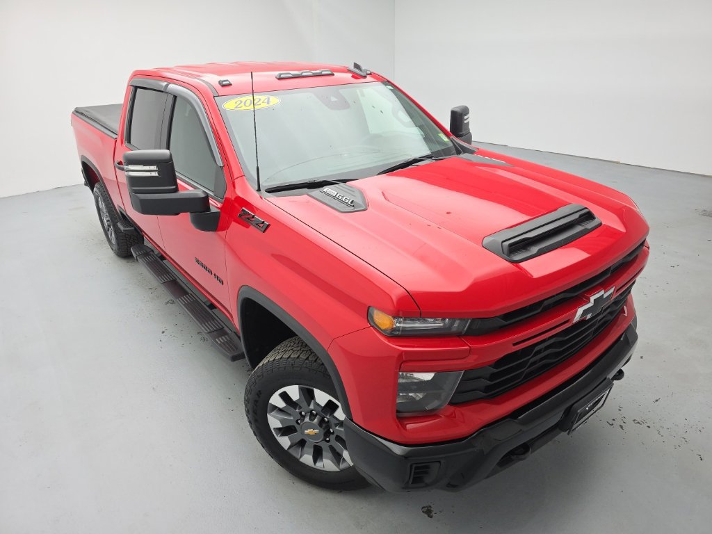 Used 2024 Chevrolet Silverado 2500 Custom w/ Custom Value Package AWD/4WD image 1