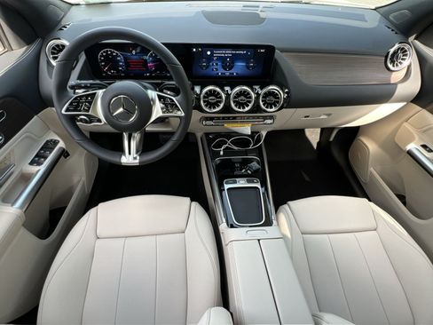 New 2026 Mercedes-Benz GLA 250 4MATIC image 28