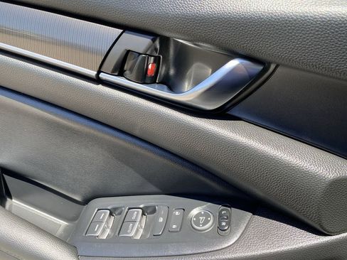 Used 2022 Honda Accord Sport image 22