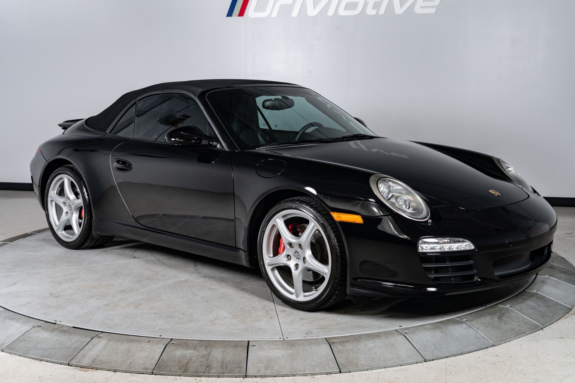 Used 2010 Porsche 911 Cabriolet image 20