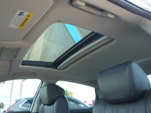 Used 2022 Honda Accord EX-L image 25