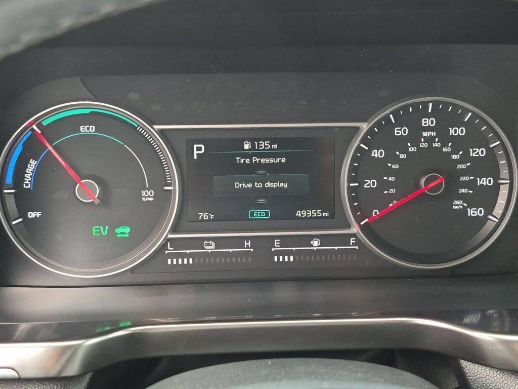Certified 2023 Kia Sorento EX w/ Panoramic Sunroof Package AWD/4WD image 12