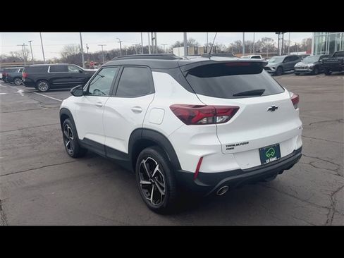 Certified 2023 Chevrolet TrailBlazer RS w/ Sun and Liftgate Package image 7