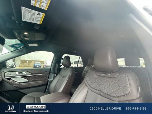 Used 2025 Ford Explorer Platinum w/ Ultimate Package AWD/4WD image 19