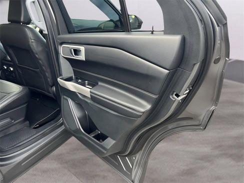 Used 2023 Ford Explorer XLT w/ Equipment Group 202A image 19