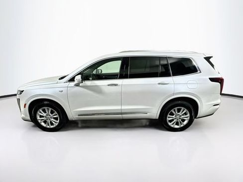 New 2025 Cadillac XT6 Luxury AWD/4WD image 2
