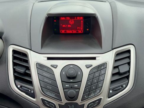 Used 2012 Ford Fiesta SES FWD image 23