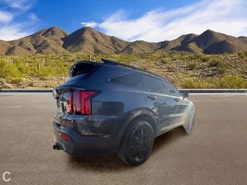 Used 2022 Kia Sorento S AWD/4WD image 4