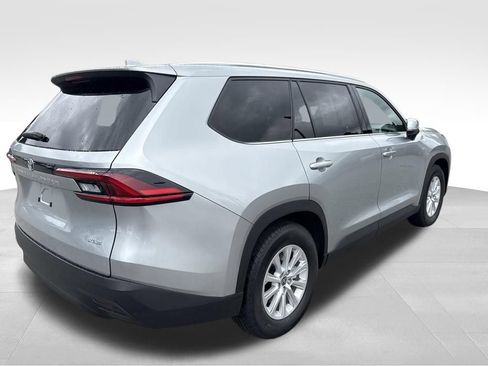 Used 2025 Toyota Grand Highlander FWD image 5