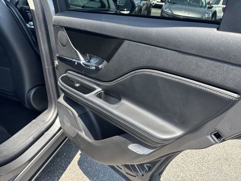 Certified 2023 Lincoln Corsair Reserve w/ Jet Appearance Package image 16