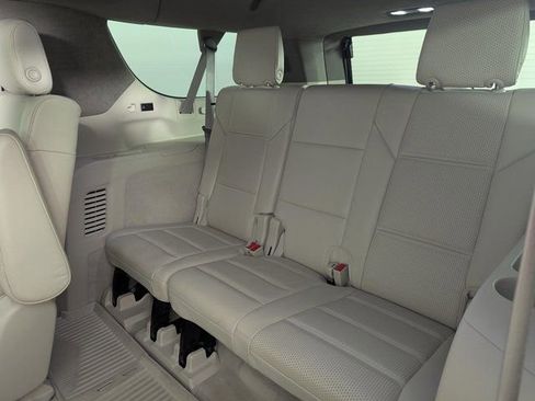 Used 2021 Cadillac Escalade ESV Sport Platinum image 20