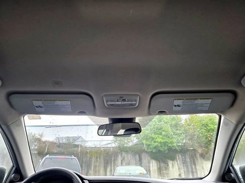 Used 2019 Toyota Corolla LE image 22