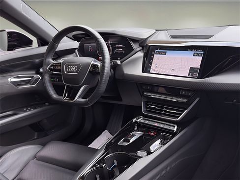 Used 2022 Audi e-tron GT Premium Plus w/ Performance Package image 11