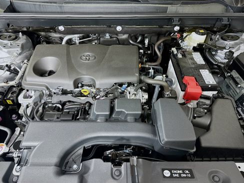 Used 2025 Toyota RAV4 XLE w/ Convenience Package image 32