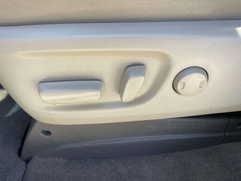 Used 2016 Toyota Sienna XLE w/ XLE Navigation Package FWD image 14