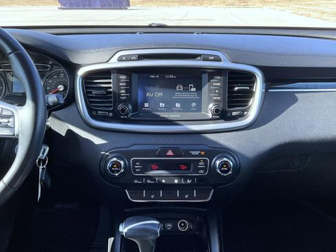 Used 2019 Kia Sorento LX w/ Option Group 020 image 13