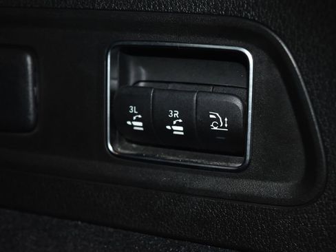 Used 2022 Mercedes-Benz GLS 450 4MATIC image 33