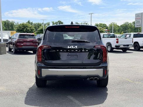 Used 2025 Kia Telluride S AWD/4WD image 3