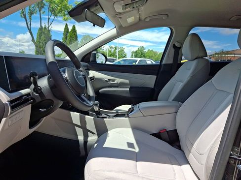 Used 2025 Hyundai Tucson SEL FWD image 13