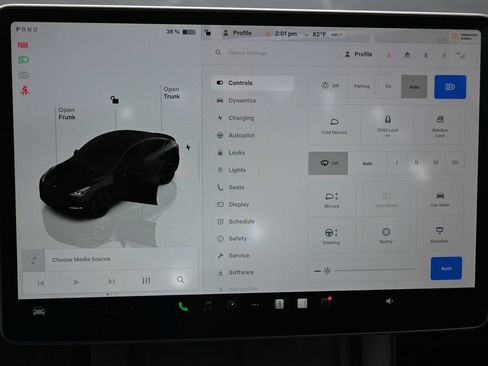 Used 2024 Tesla Model Y Performance AWD/4WD image 24