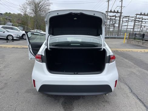 Used 2023 Toyota Corolla LE FWD image 13