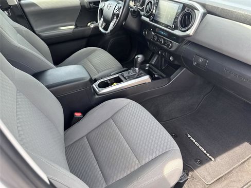 Used 2023 Toyota Tacoma SR5 RWD image 32