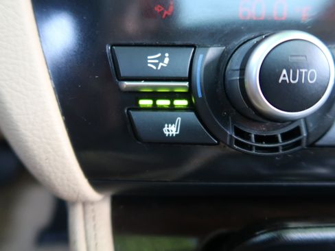 Used 2011 BMW 528i Sedan RWD image 19