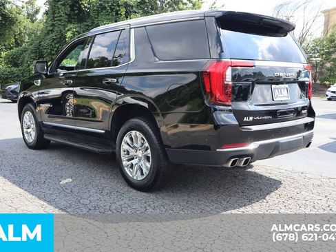 Used 2025 GMC Yukon Denali RWD image 9