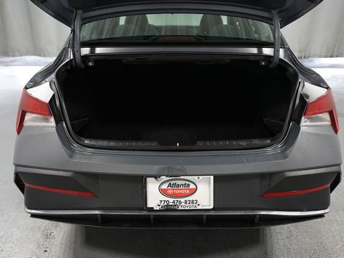 Used 2024 Hyundai Elantra SE image 31