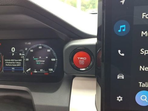 Used 2023 Toyota Tacoma TRD Off-Road w/ Technology Package RWD image 18