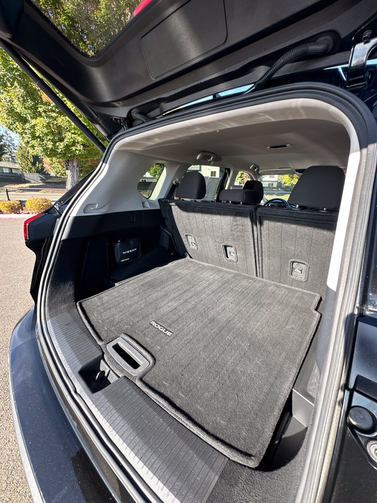 Certified 2025 Nissan Rogue SV AWD/4WD image 8