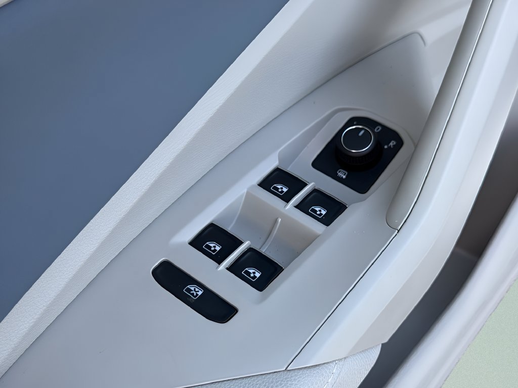 New 2026 Volkswagen Jetta SE FWD image 12