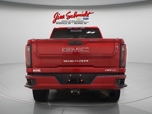 Used 2024 GMC Sierra 2500 AT4 w/ AT4 Premium Plus Package AWD/4WD image 5