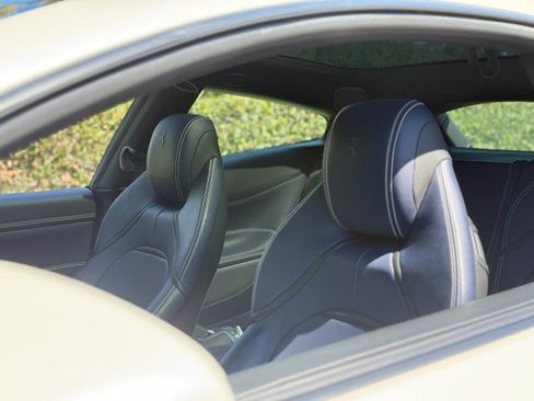 Used 2017 Ferrari GTC4Lusso image 13