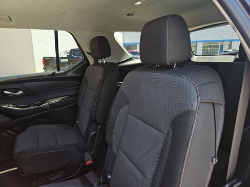 Used 2020 Chevrolet Traverse LT FWD image 29