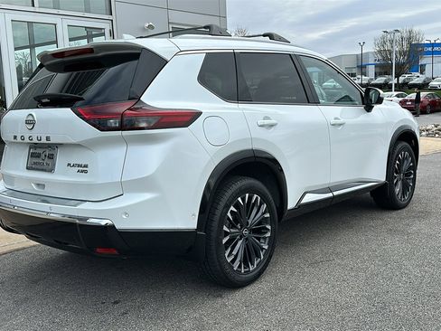 Certified 2024 Nissan Rogue Platinum w/ Platinum Premium Package image 7