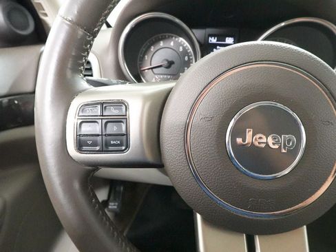 Used 2012 Jeep Grand Cherokee Altitude AWD/4WD image 15