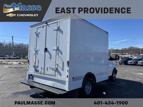 New 2024 Chevrolet Express 3500 w/ Power Convenience Package image 7