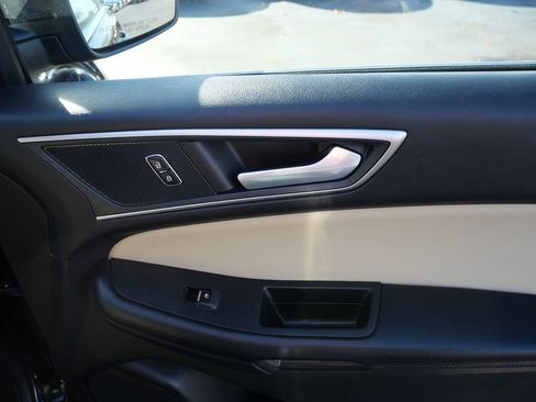 Used 2021 Ford Edge SEL w/ Cargo Accessory Package image 19