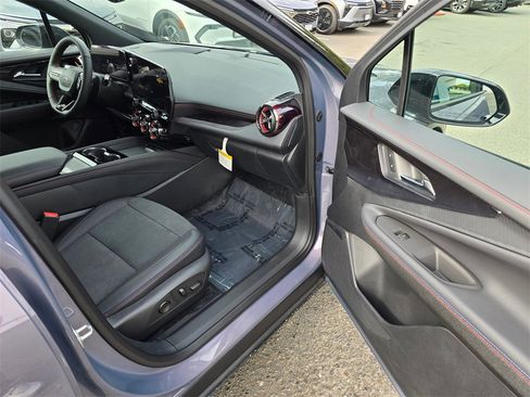 New 2026 Chevrolet Blazer EV RS image 12