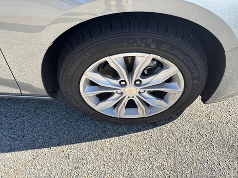 Used 2025 Chevrolet Malibu LT image 12