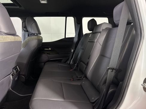 Used 2024 Lexus GX 550 AWD/4WD image 23