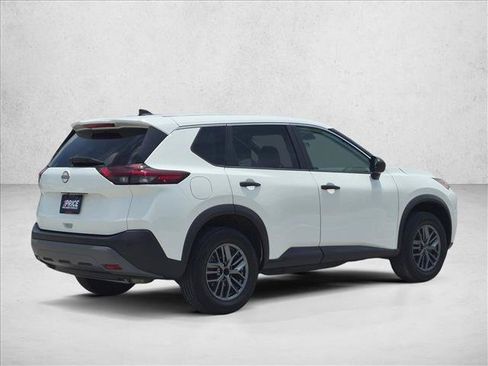 Used 2023 Nissan Rogue S FWD image 5